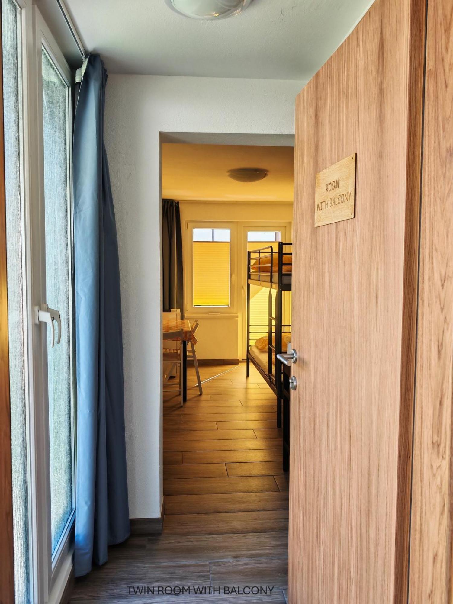 Apartment And Room Anica Tolmin Exteriör bild