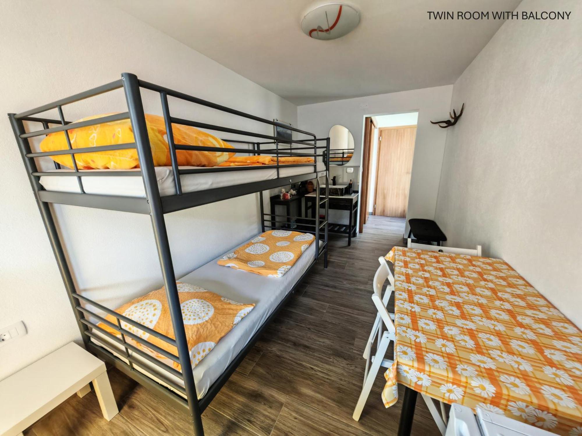 Apartment And Room Anica Tolmin Exteriör bild